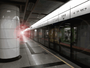 上市公司动态 中国平安上半年归母净利降88%寒武纪实现扭亏中国石油上半年净利降54%